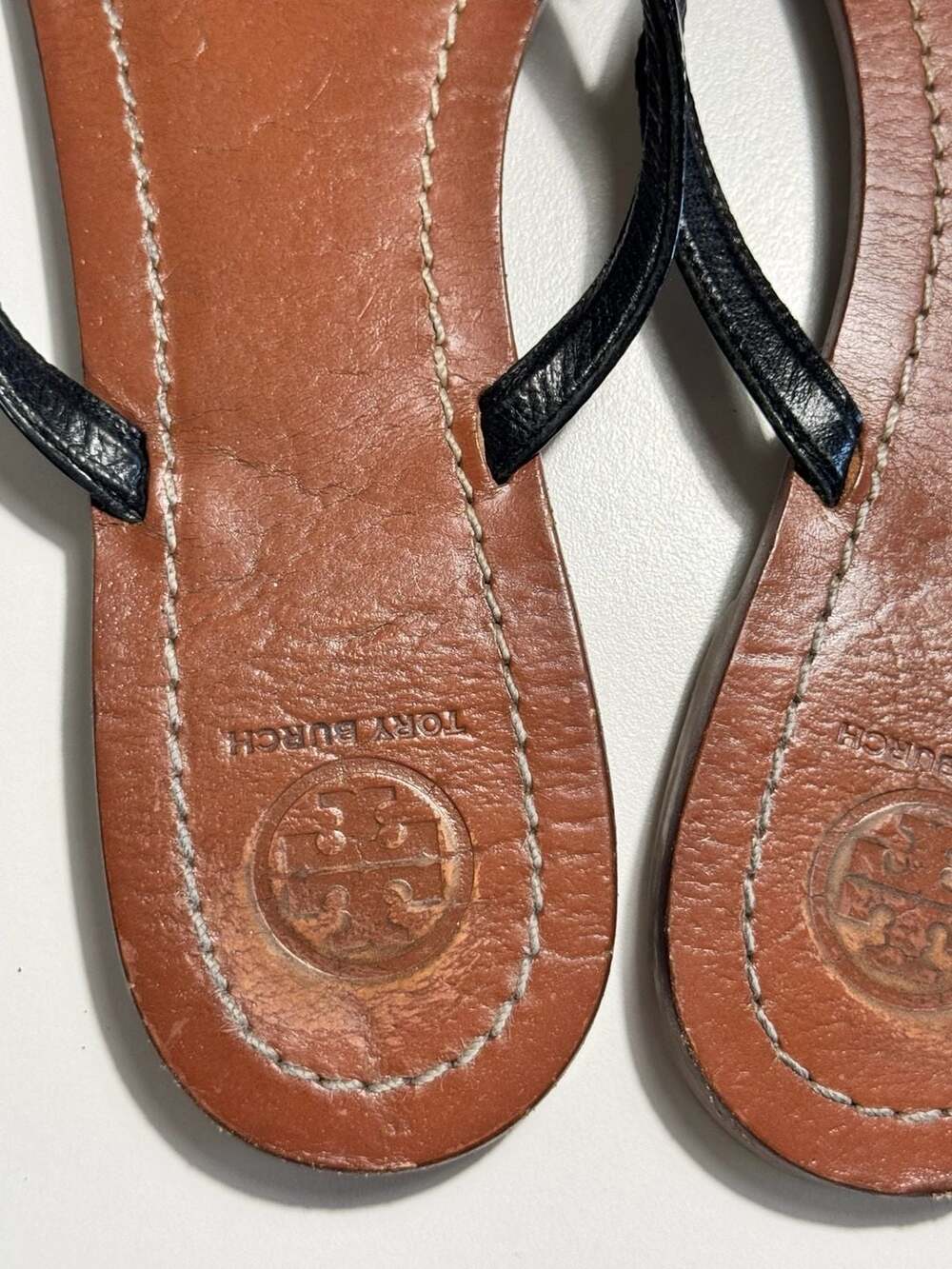 Tory Burch Miller Patent Leather Thong Sandals US 10 - Picture 2 of 3